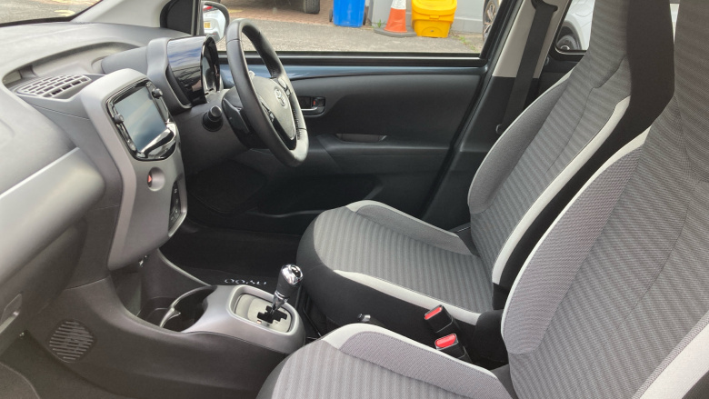 Toyota Aygo 1.0 VVT-i X-Trend 5dr x-shift Petrol Hatchback